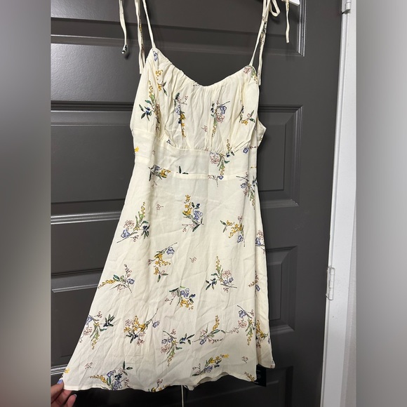 New Lulus Floral Open Back Dress - Picture 1 of 3